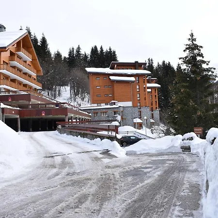 4 Pieces Pour 6 Pers, Parking Et Balcon A Meribel - Fr-1-180-652 * Les Allues