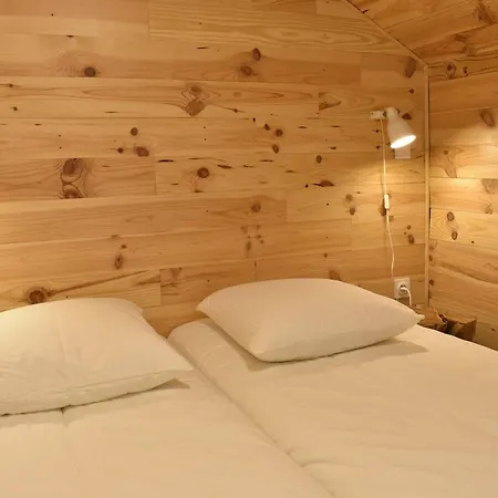 4 Pieces Pour 6 Pers, Parking Et Balcon A Meribel - Fr-1-180-652 Apartment Les Allues