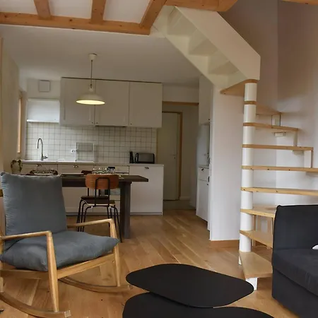 4 Pieces Pour 6 Pers, Parking Et Balcon A Meribel - Fr-1-180-652