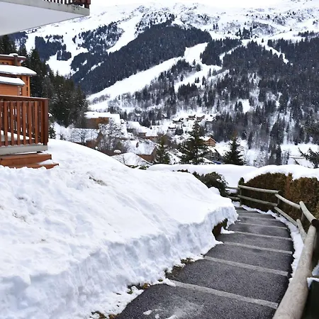 4 Pieces Pour 6 Pers, Parking Et Balcon A Meribel - Fr-1-180-652 Apartment